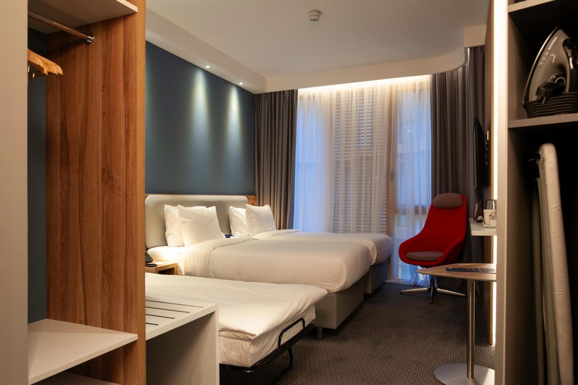 Holiday Inn Express Tbilisi Avlabari By Ihg Exterior foto